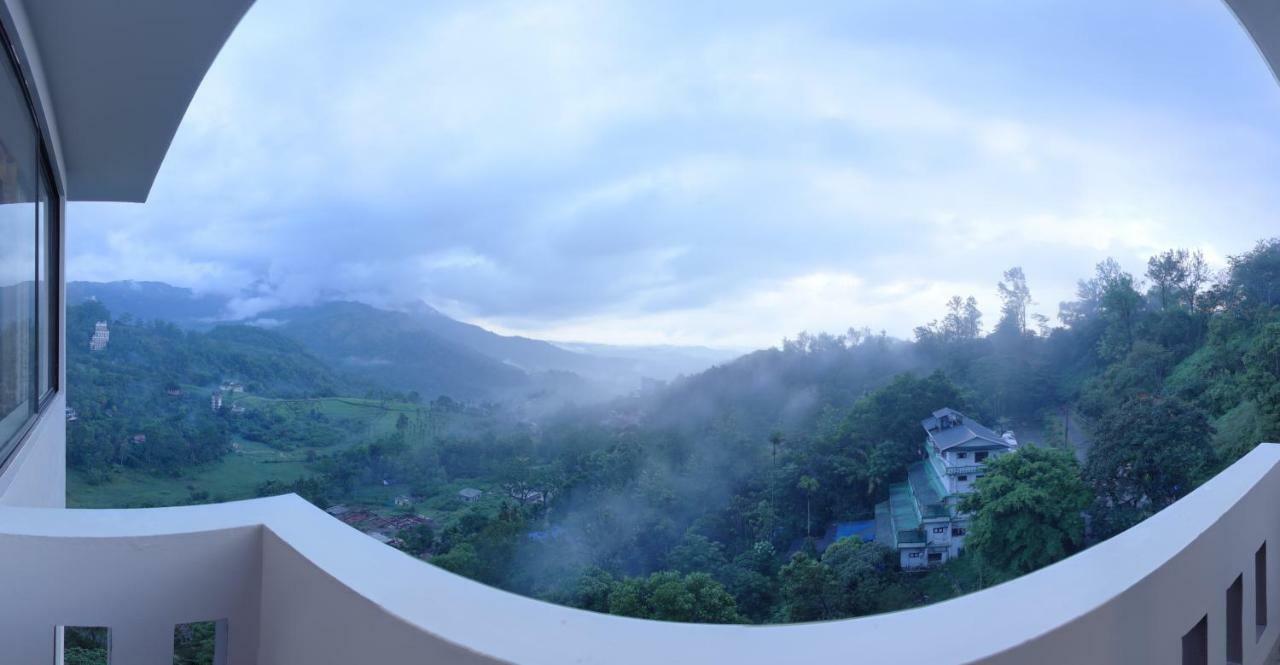 Hotel Tea Castle Munnar Esterno foto