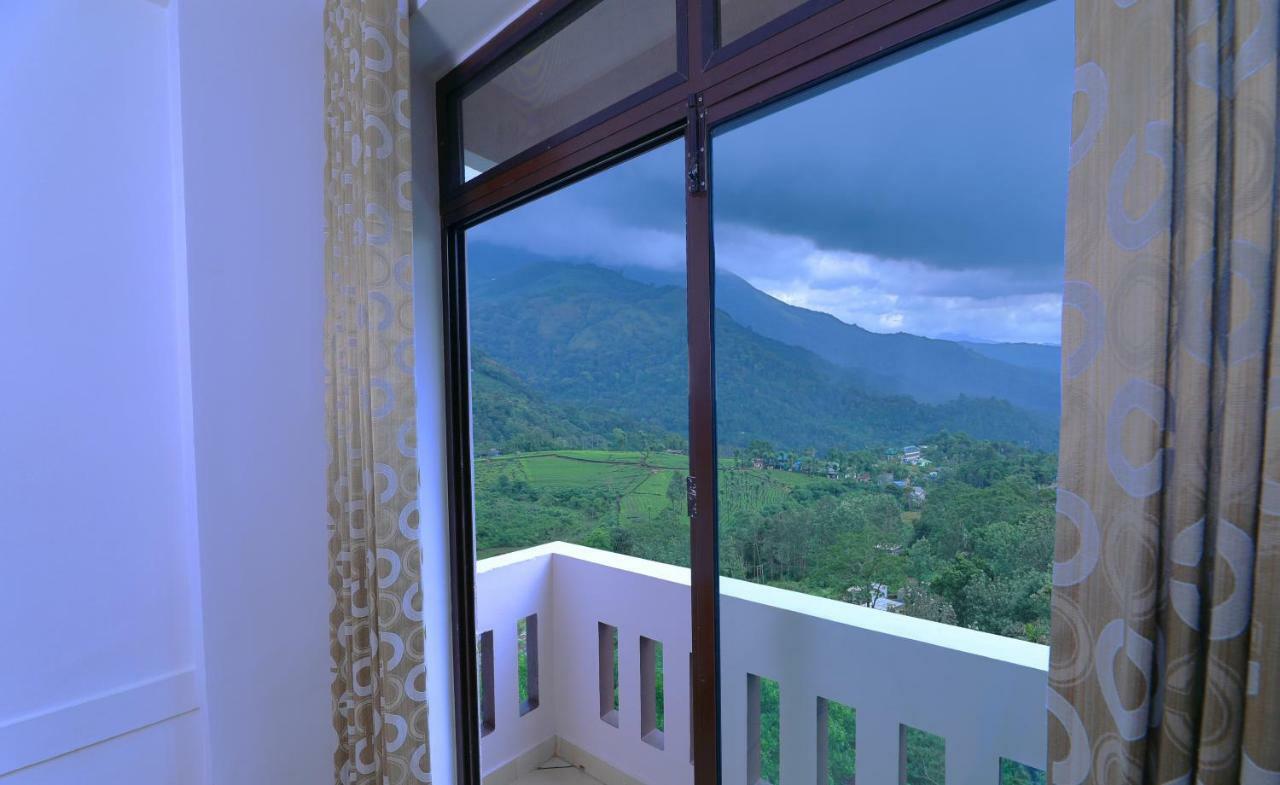 Hotel Tea Castle Munnar Esterno foto
